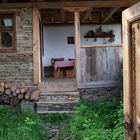 Eco Villas Leshten