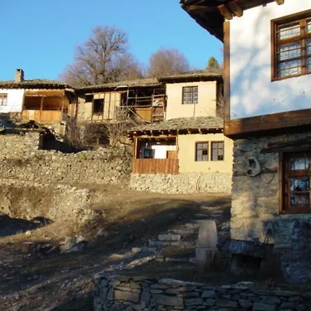 Eco Villas Leshten