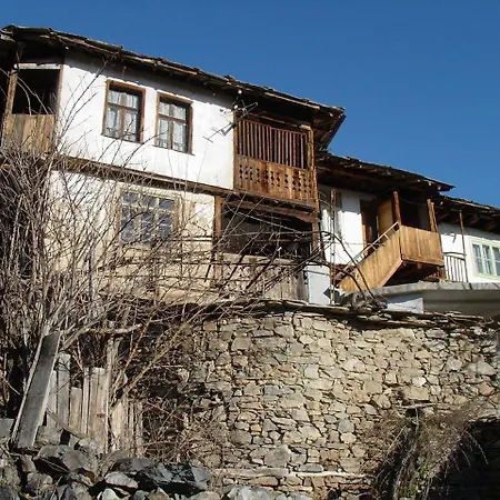 Eco Villas Leshten
